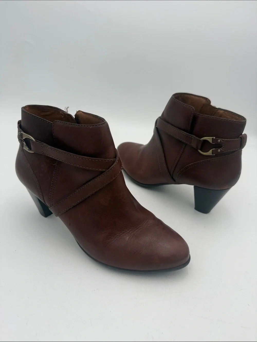Nurture Women's Brown Leather Ankle Booties 10M Side Zip fall casual office Y2K